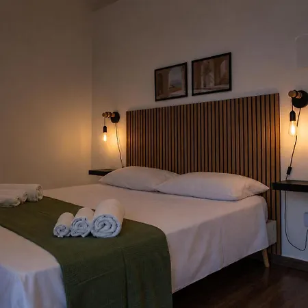 Zurria Rooms-3